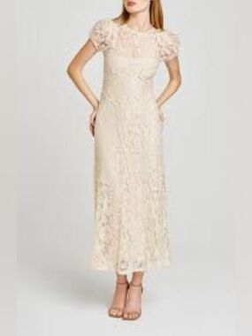Wayf Ivory Lace Puff-Sleeve Maxi Dress